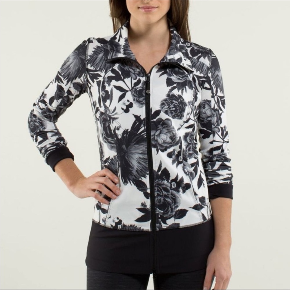 Lululemon Nice Asana Brisk Bloom Jacket Floral 4